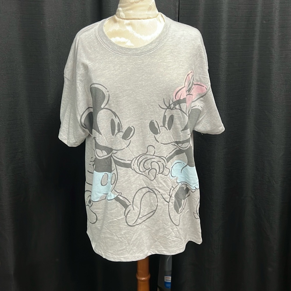 NWOT MICKEY AND MINNE TEE